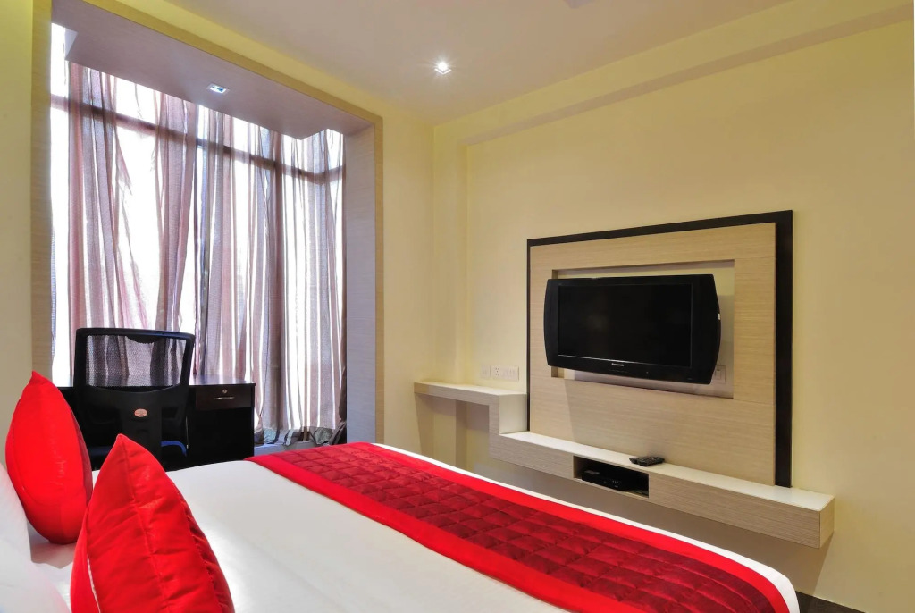 Hotel Royal Grand - Opposite Axis Bank East Patel Nagar