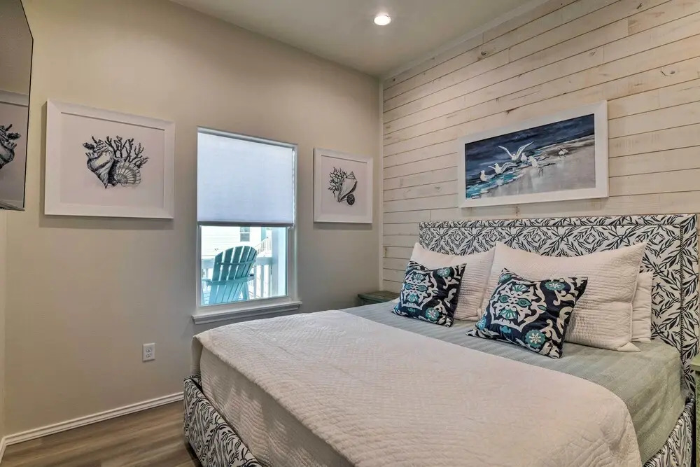 6 Mi to Beach: Rockport Home w/ Pool Access!