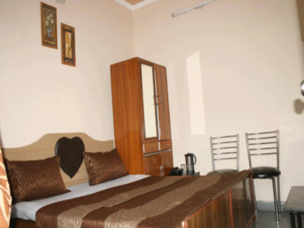 Hotel Kailash Inn