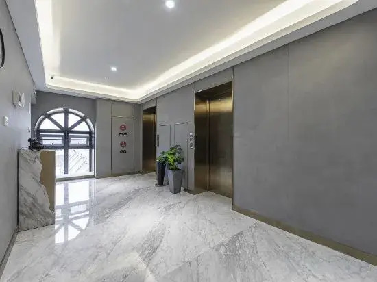 X Hotel
