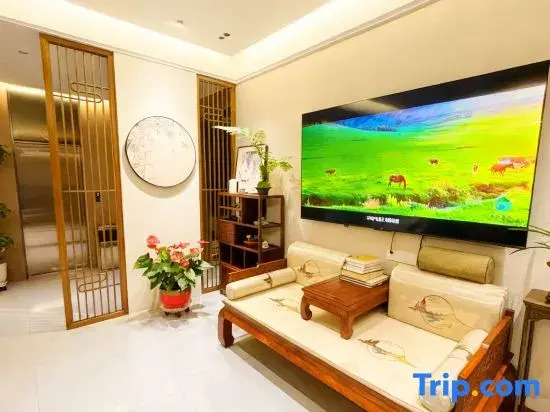 Qianyi Travel Homestay Hotel