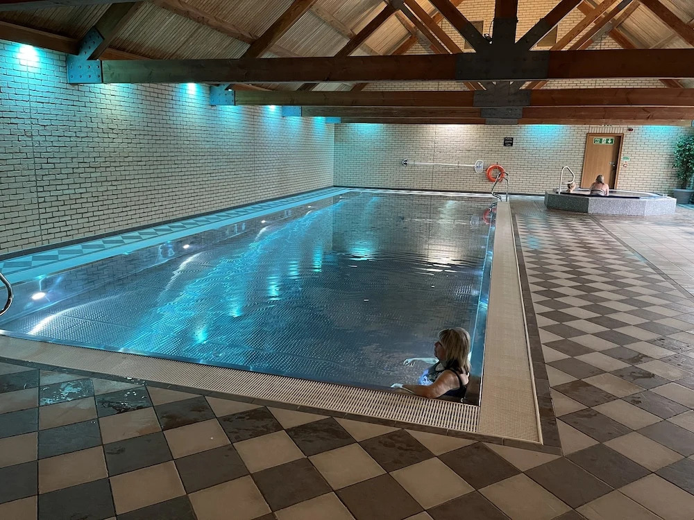 Oak Boutique Lodge