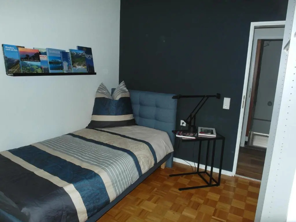 Appartement Region Esslingen - Nähe Messe - Flughafen - Stuttgart - Wohnen und Arbeiten auf Zeit in 120m2 Wohlfühlatmosphäre - ab 3 Übernachtungen - geeignet für 4 Personen - Beistellbett möglich - Kinder und Tiere willkommen - Garage für e-bikes