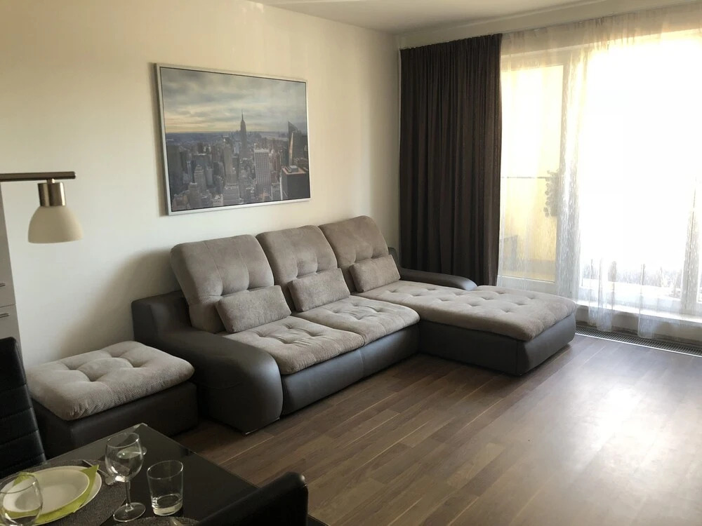 DeLuxe Apartments