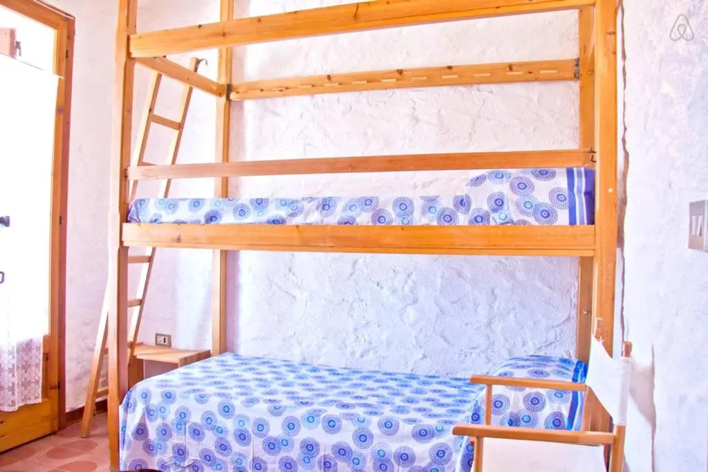 House with 2 Bedrooms in San Teodoro, with Wonderful Sea View And Enclosed Garden - 800 M From the Beach