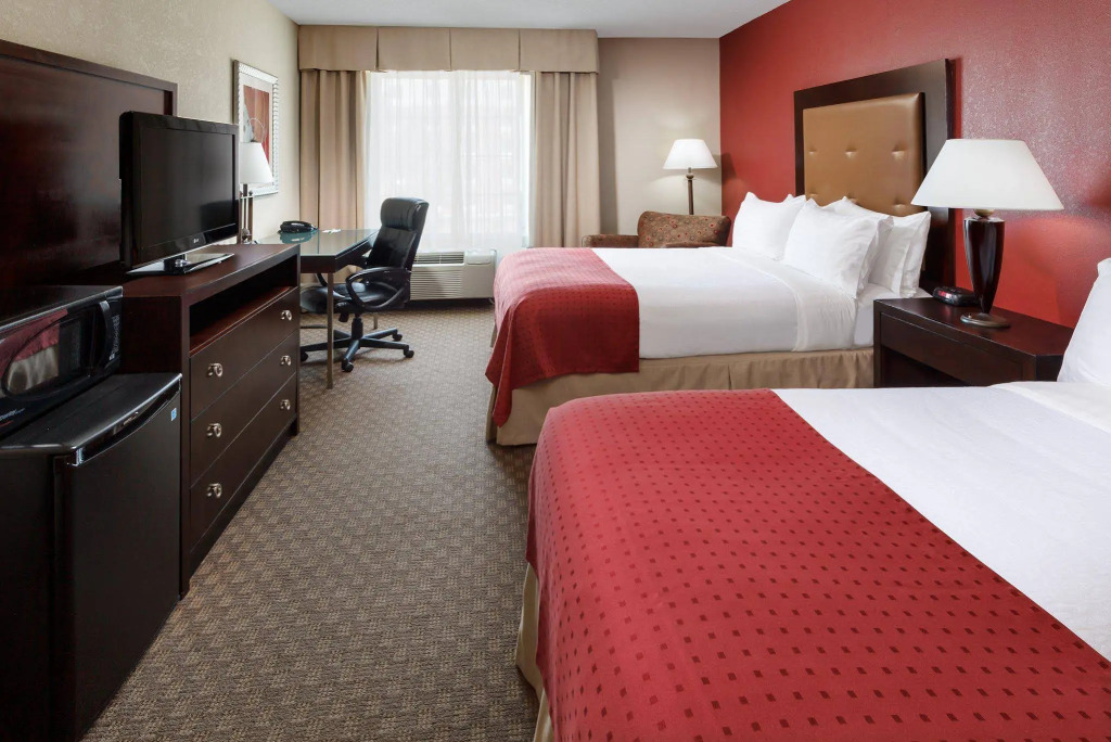Holiday Inn & Suites Raleigh Cary by IHG