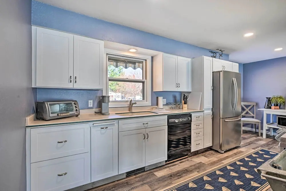 Charming Wausau Cottage: On-Site Lake Access