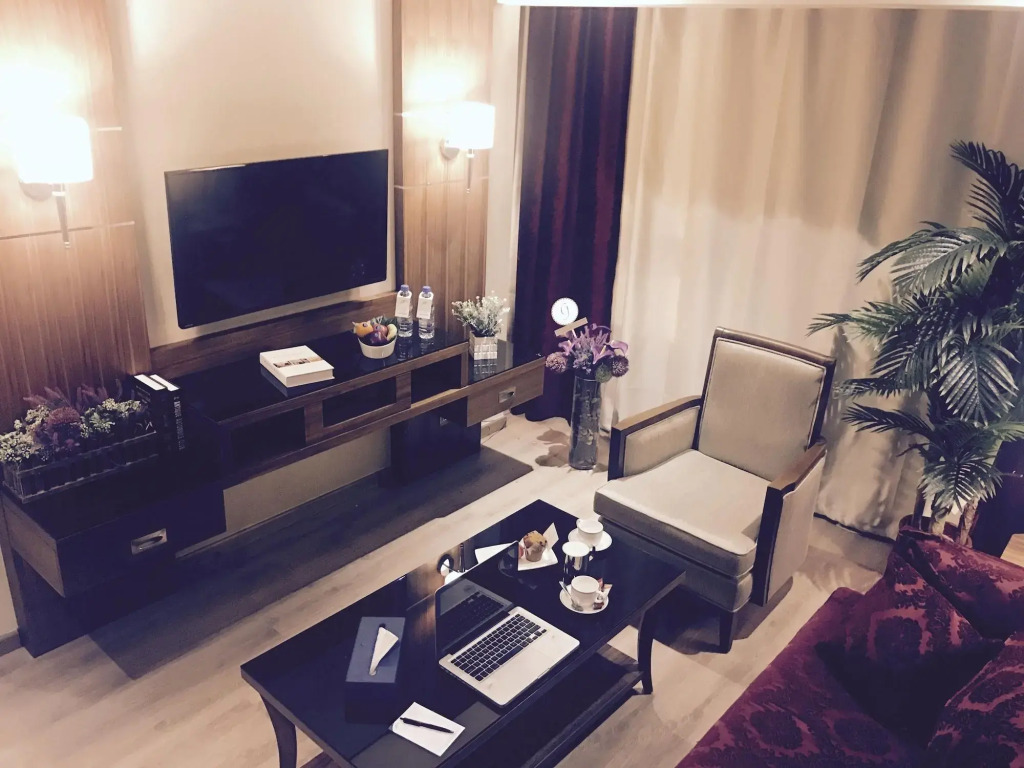 Gems Hotel