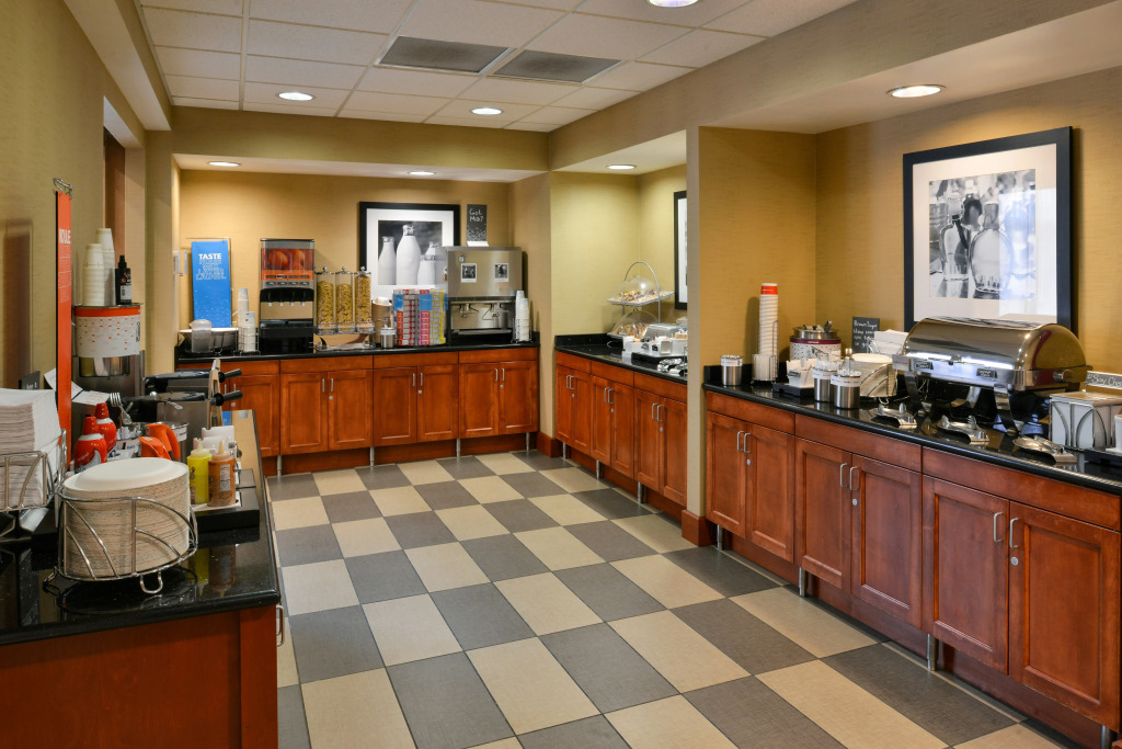 Hampton Inn & Suites Tacoma