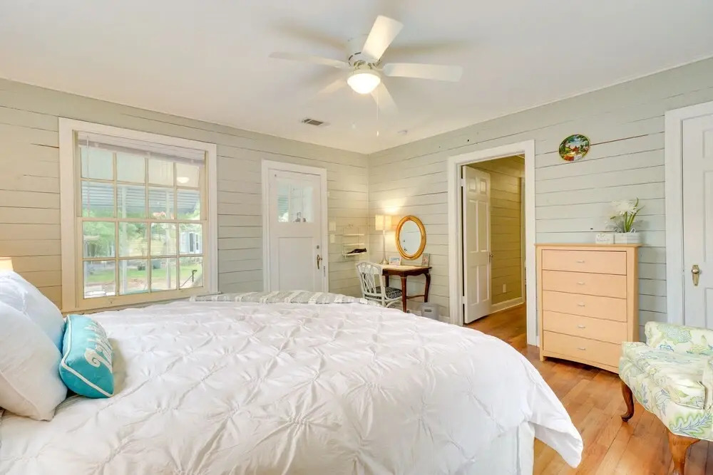 Charming Bryan Home - 3 Mi to Kyle Field!