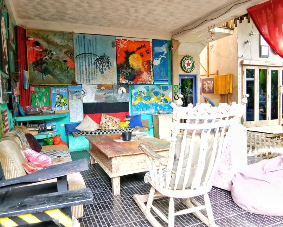 Rumah Warna