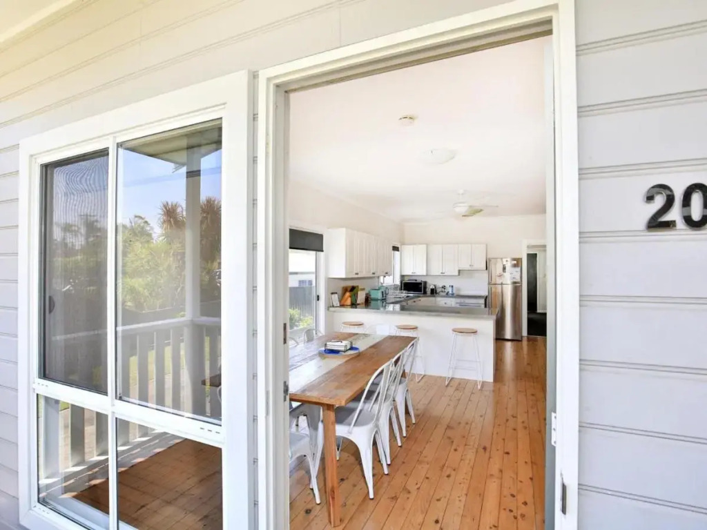 Tillys Retreat I Pet Friendly I 3 Min Walk to Beach
