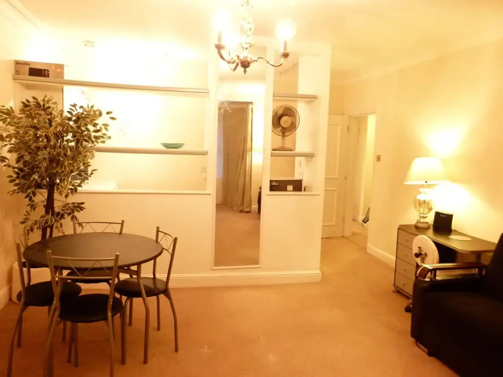 SS Property Hub - Central London Family Apartment
