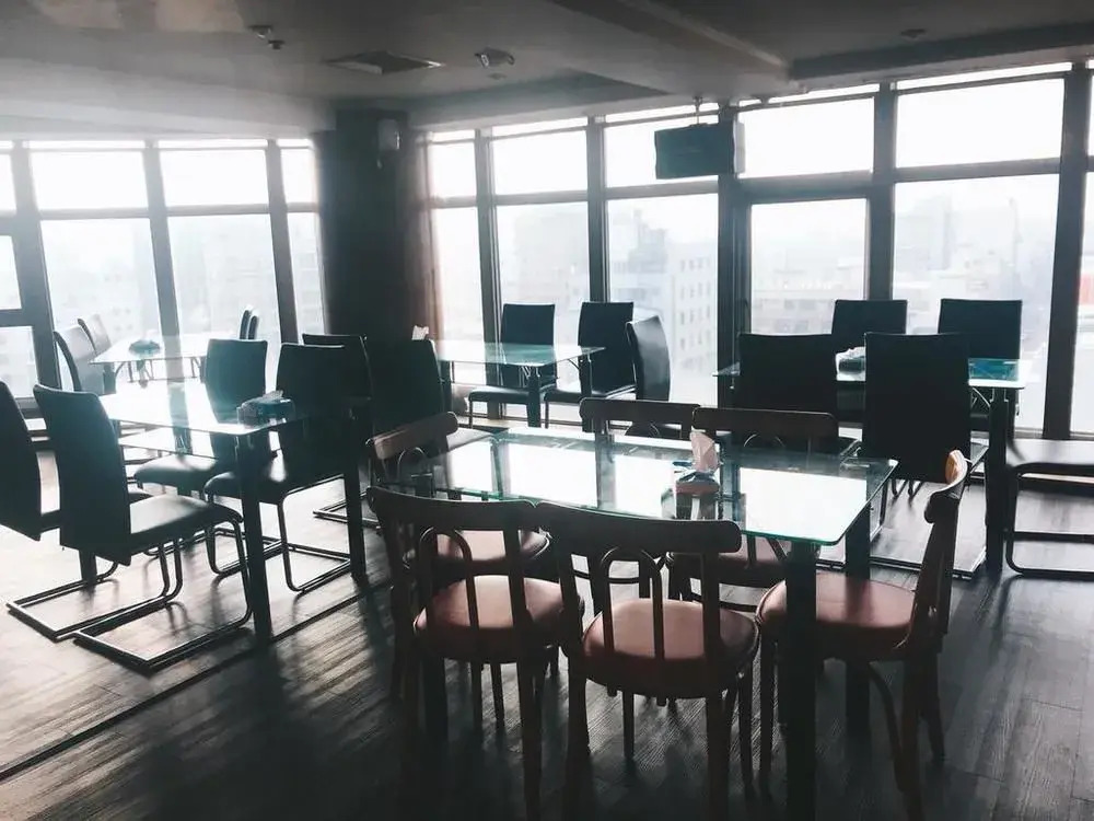 Long LuHotel