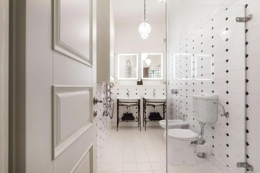 Luxury 2BDR Heart Of Old Town