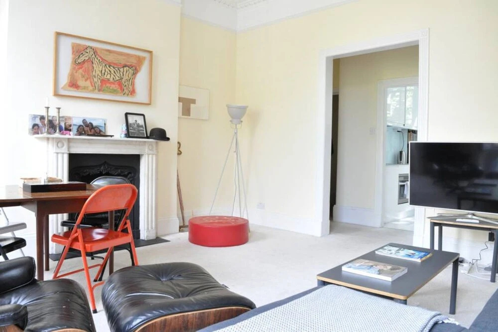 Elegant 2 Bedroom Apartment in Canonbury