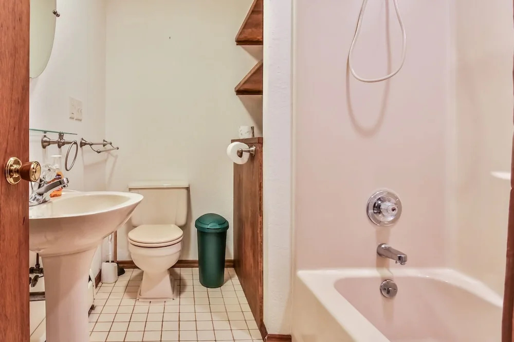 Porcupine Point - 4 Br Home