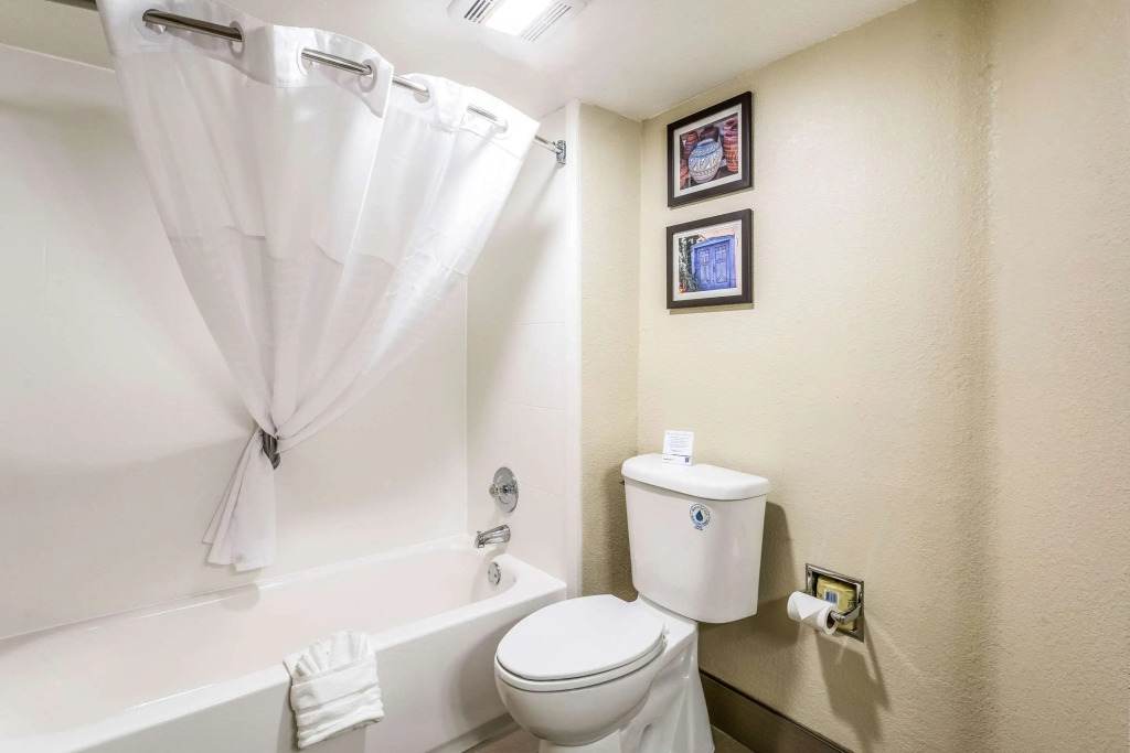 Baymont Inn & Suites