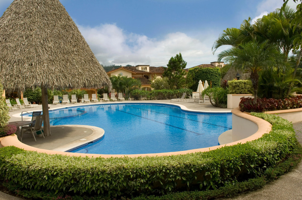 Stay In CR Los Sueños Condos
