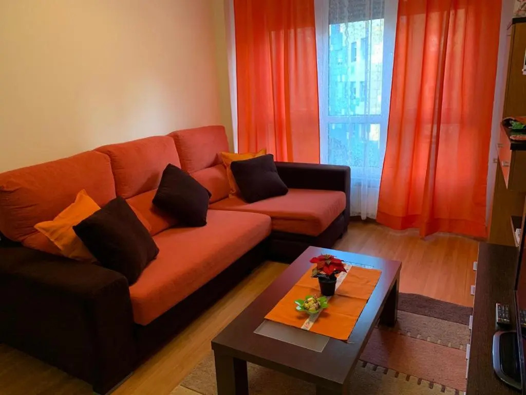 Apartamento Mota-2 Huca-Los Prados; Parking Y Wifi Gratis