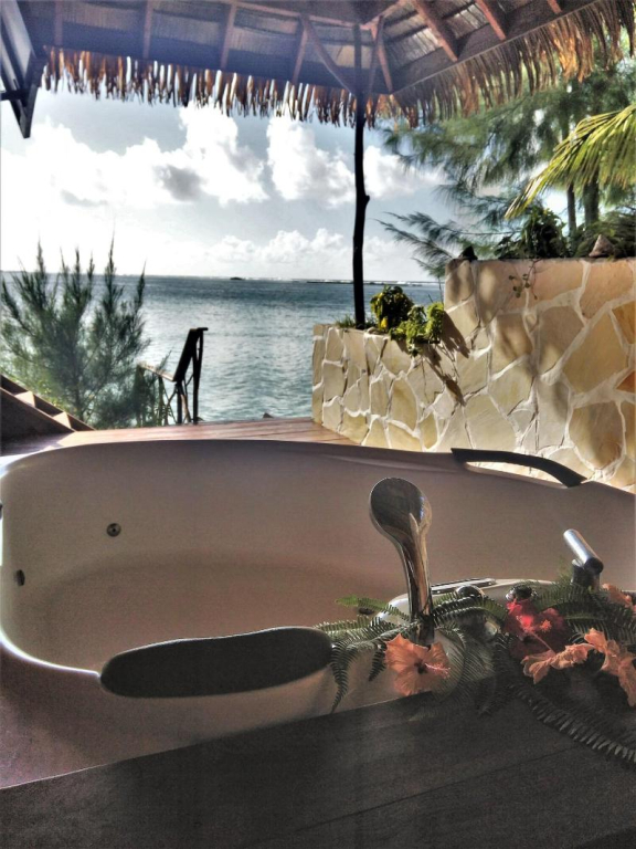 EDEN Private Island TAHAA
