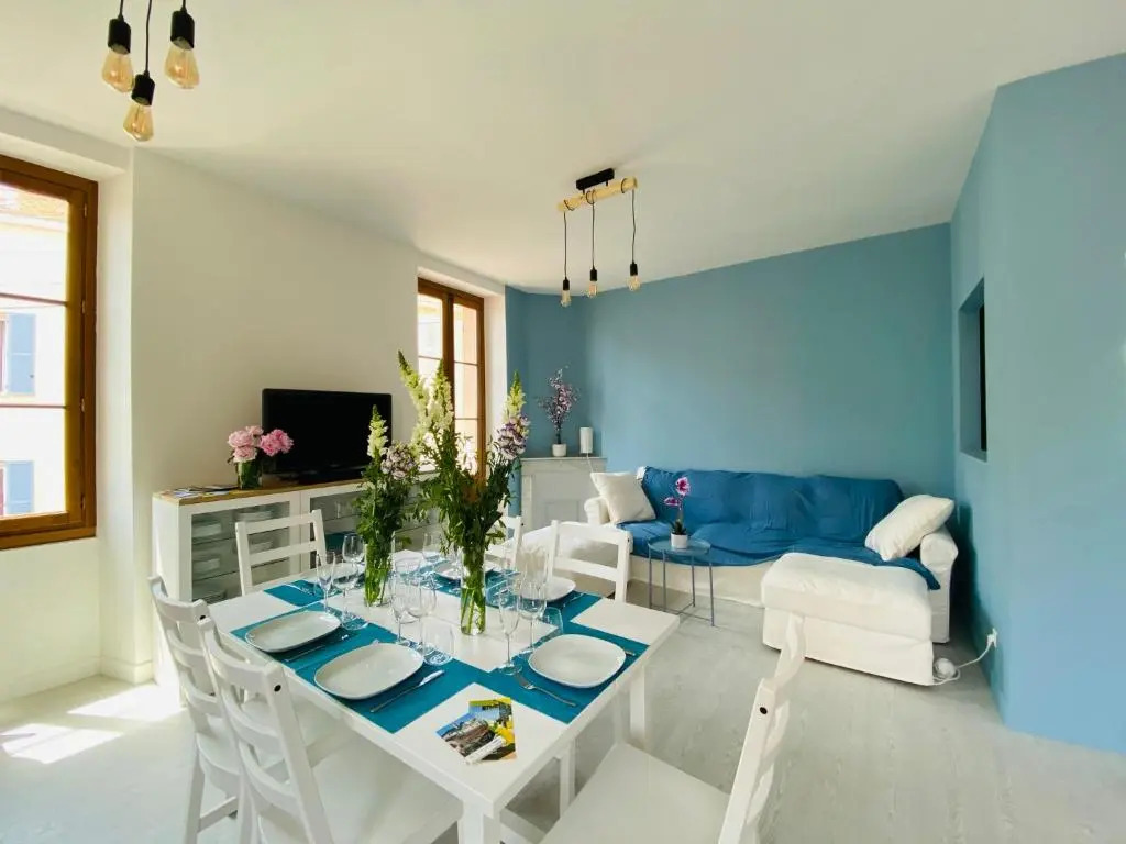 Grand appartement proche plages & centre ville
