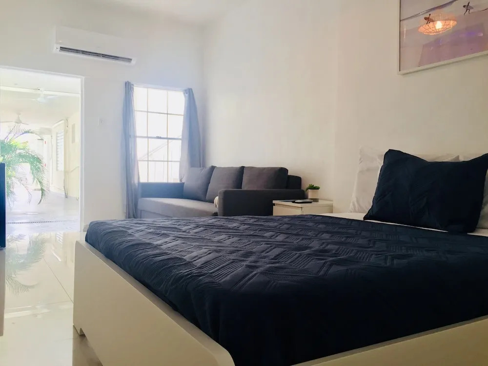 Aura House Isla Verde