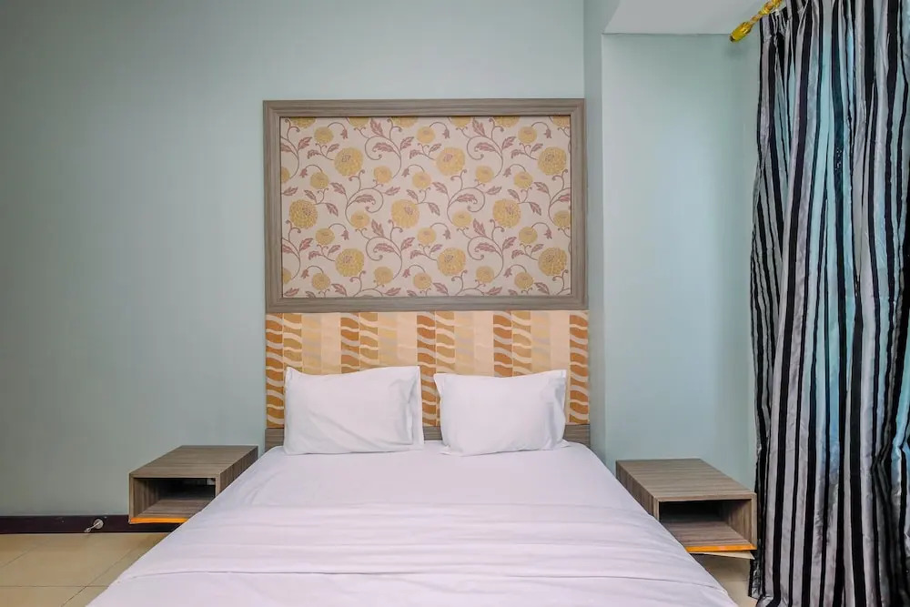 Simple And Comfort 2Br With Extra Room At Mt Haryono Square Apartment