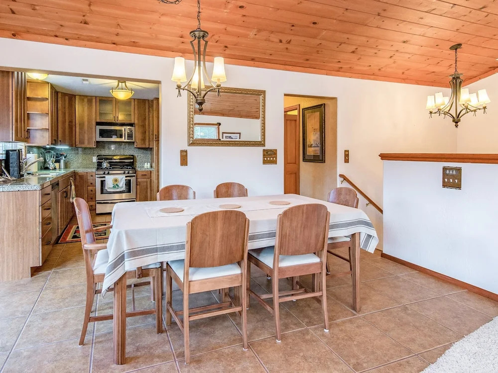 14029 Northwoods Blvd Home