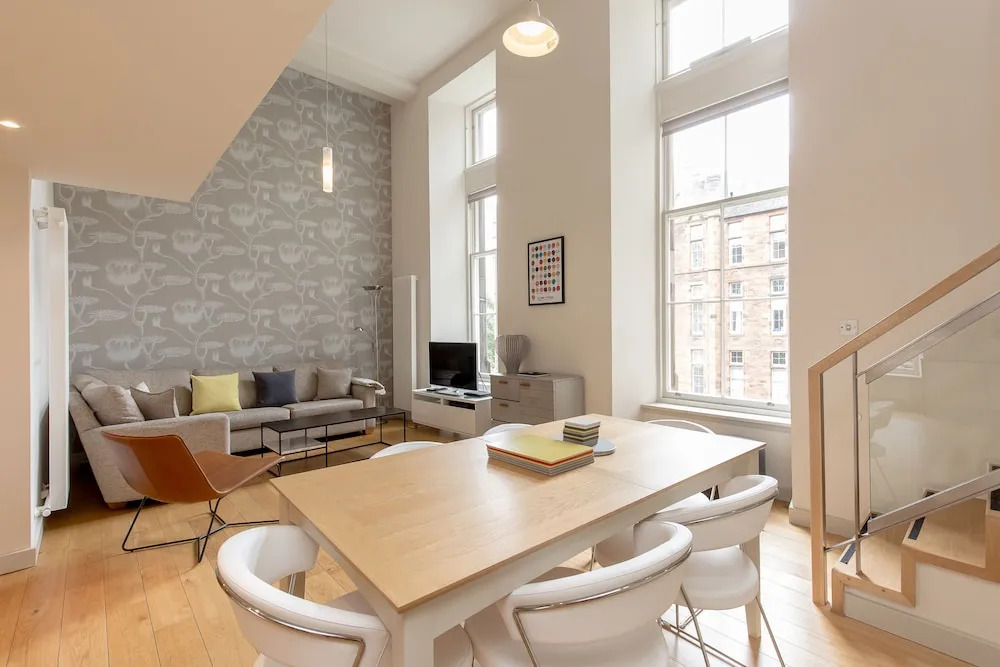 424 - Simpson's Loan Duplex Apartment