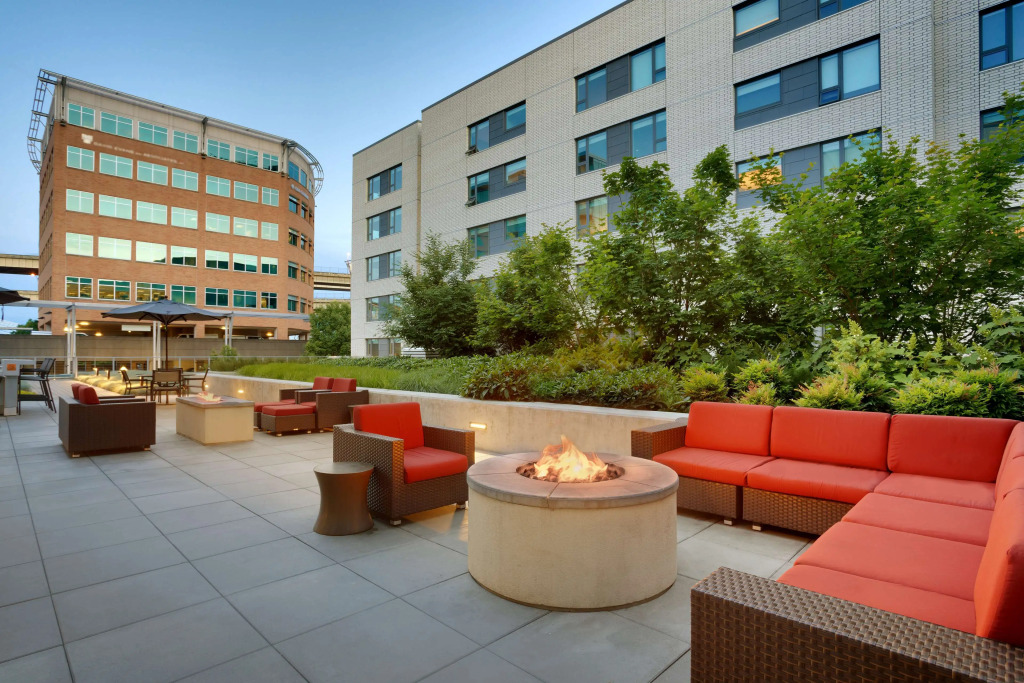 Hyatt House Portland / Downtown