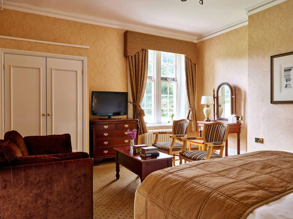 Dumbleton Hall Hotel