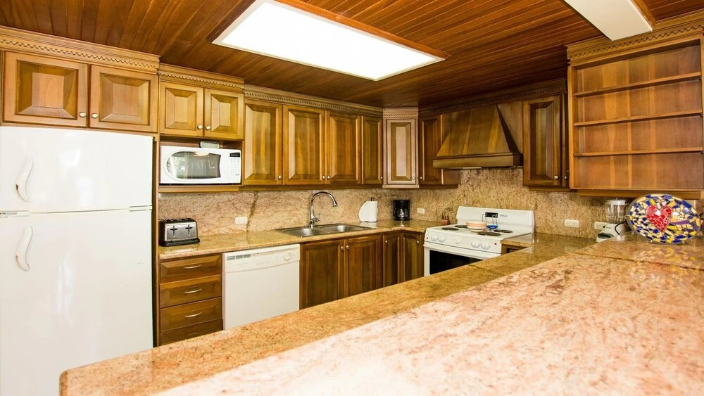 2-bedroom Beachfront Condo With Pool