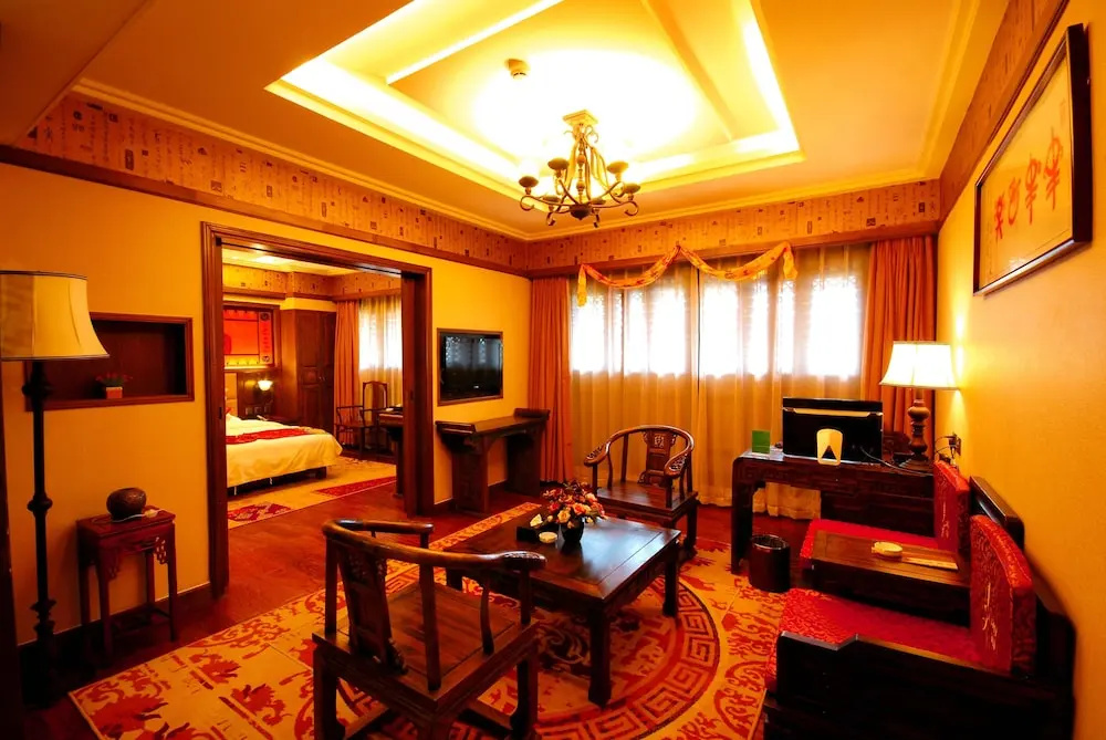 Lijiang Golden Path Hospitality