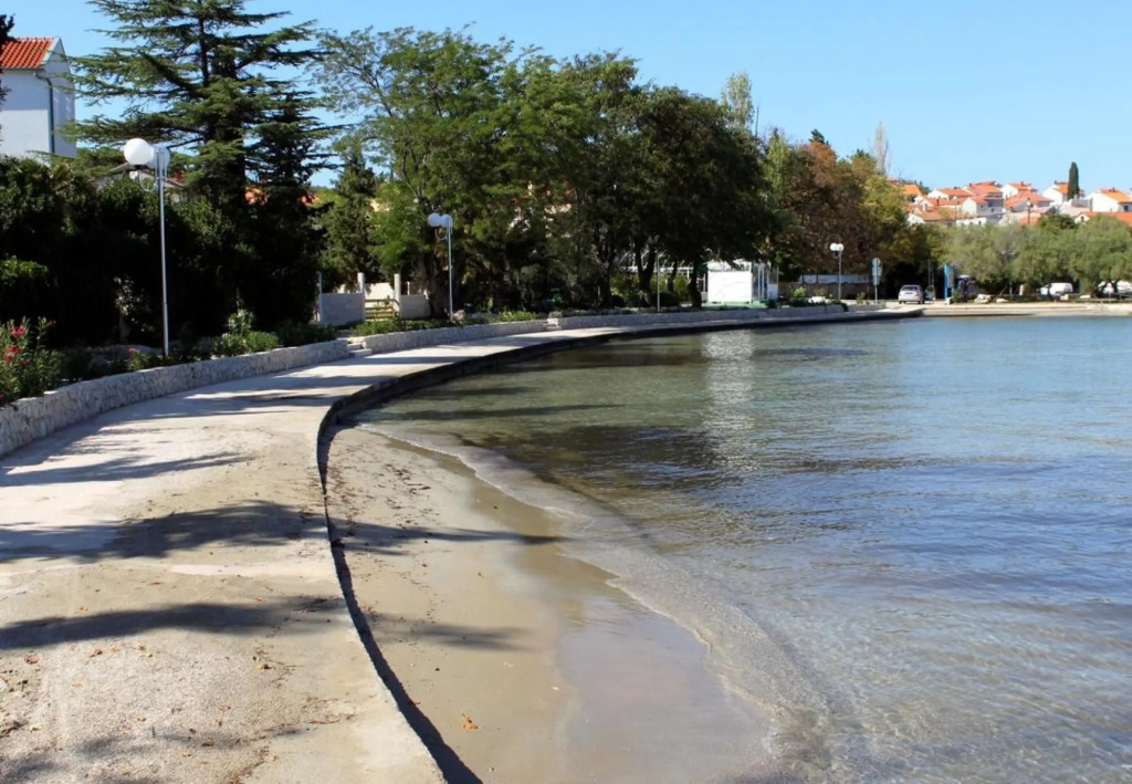 Tonci - 30 m from beach - A2 Gori (2+1)