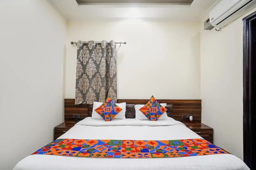 Yoyo Rooms Near Saphire International School Sector 70