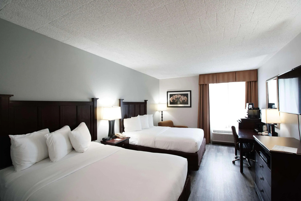 Best Western Paramus Hotel & Suites