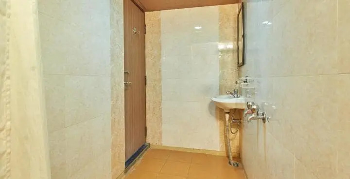 OYO 1327 Inchara Hotel