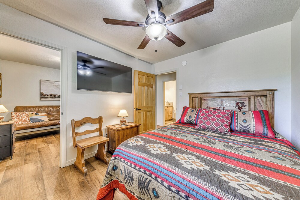18 Mi to Ski Apache - Ruidoso Home Fit for Family!