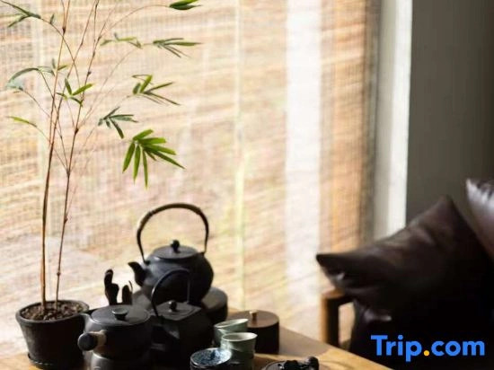 Ruoshuiju | Ancient City View, Listen to the Wind, Appreciate the Moon, Courtyard Holiday Villa