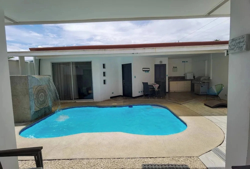 Acogedora Casa de Playa, Condominio Malaga Bejuco
