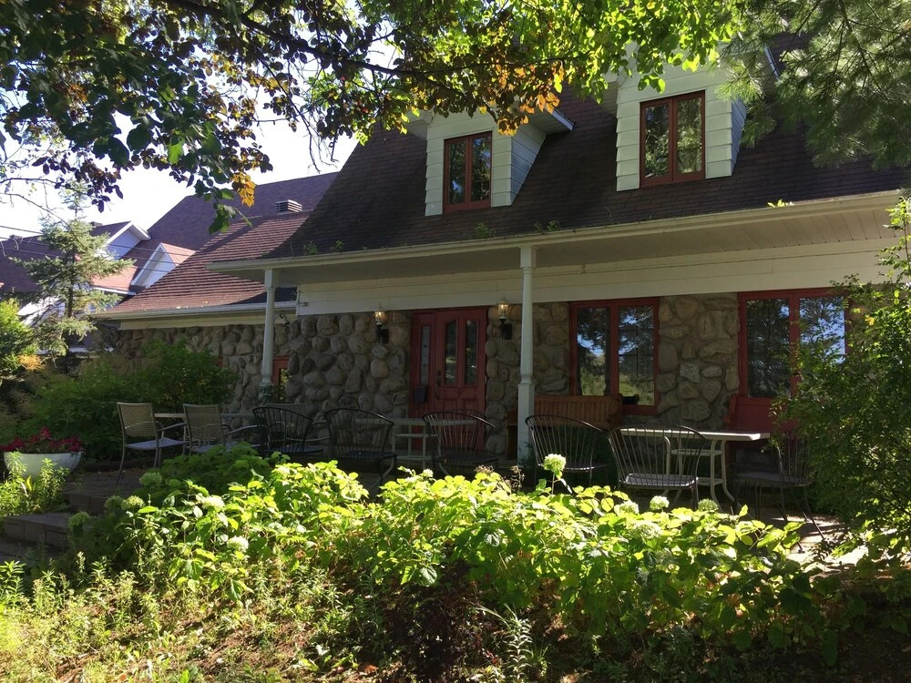 Auberge Le Flores