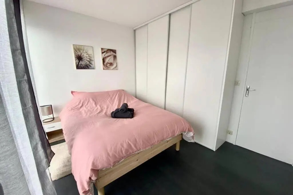 Grand F2 de 47m² au 15ème étage dans une résidence très calme