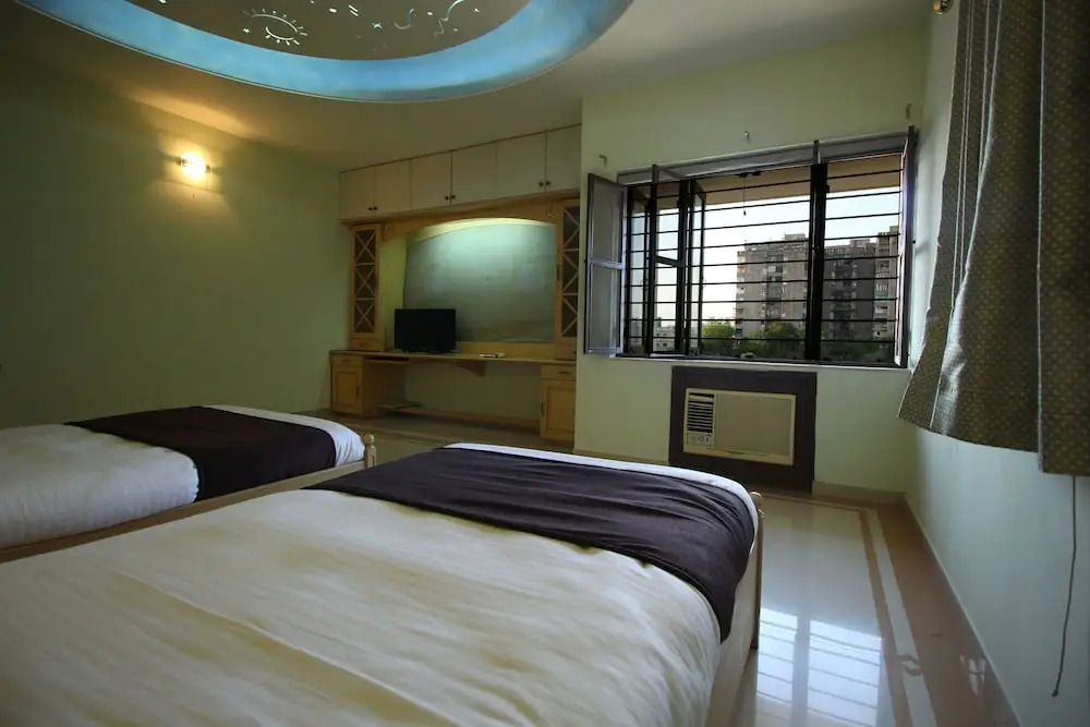 OYO 8949 Atman Bungalows