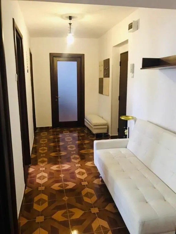 - Brown Suite - ULTRACENTRAL