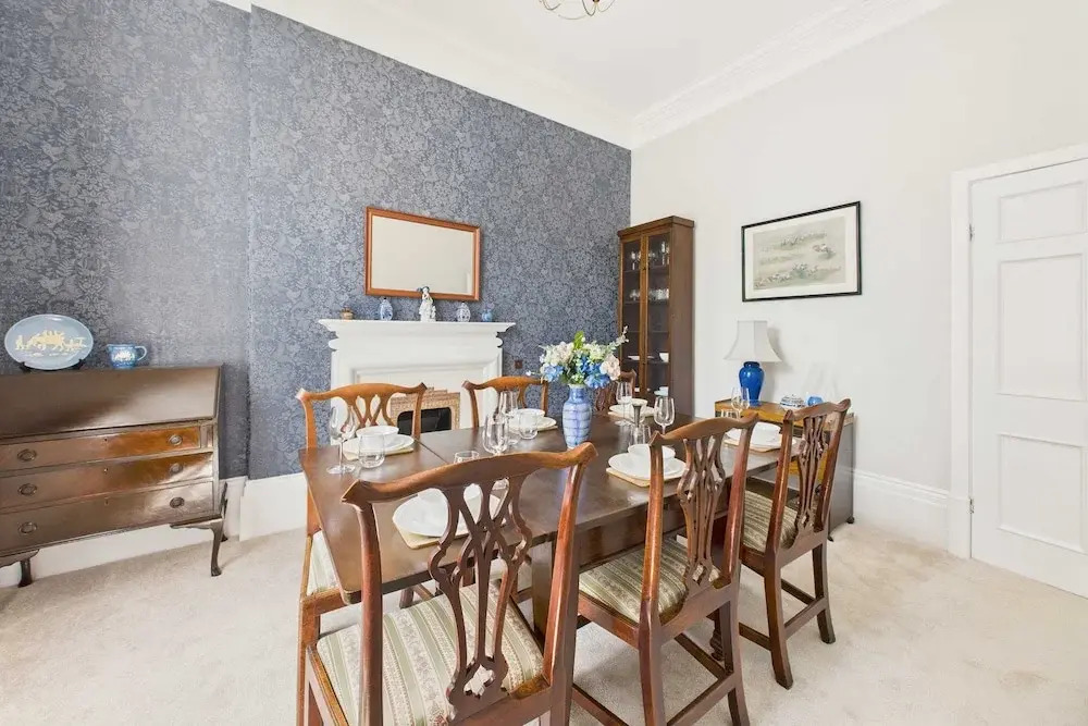 Host Stay Thornecroft