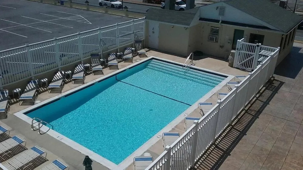 Casablanca Oceanside Inn