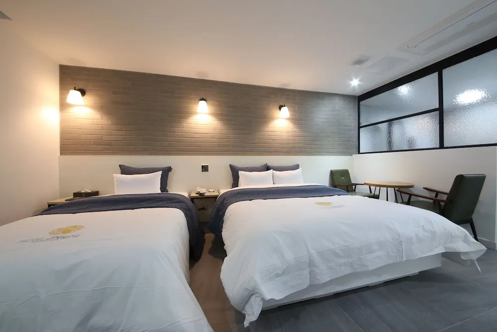2Night Business Hotel