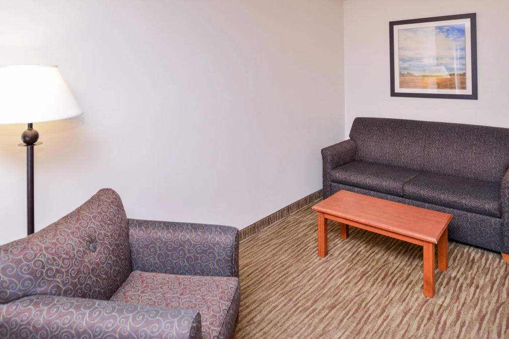 Holiday Inn Express Hotel & Suites Sioux Falls At Empire Mall by IHG