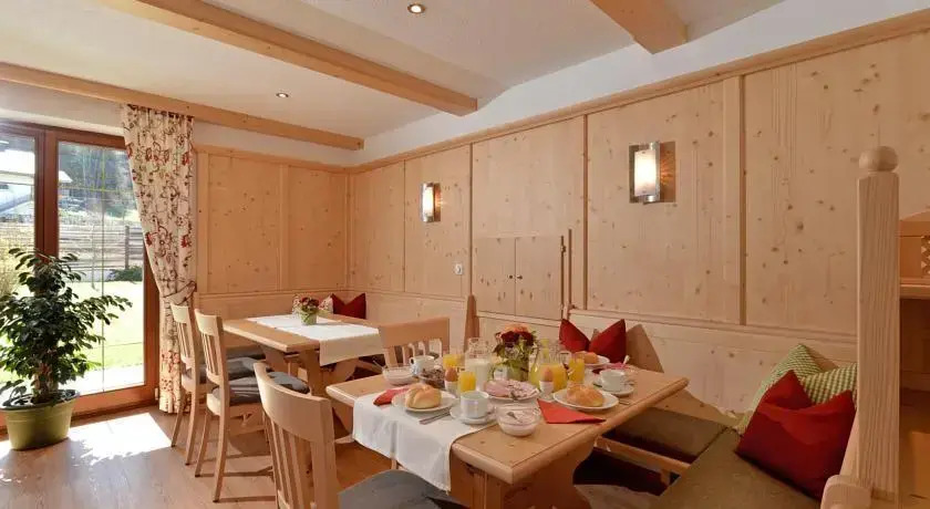 Haus Schneerose